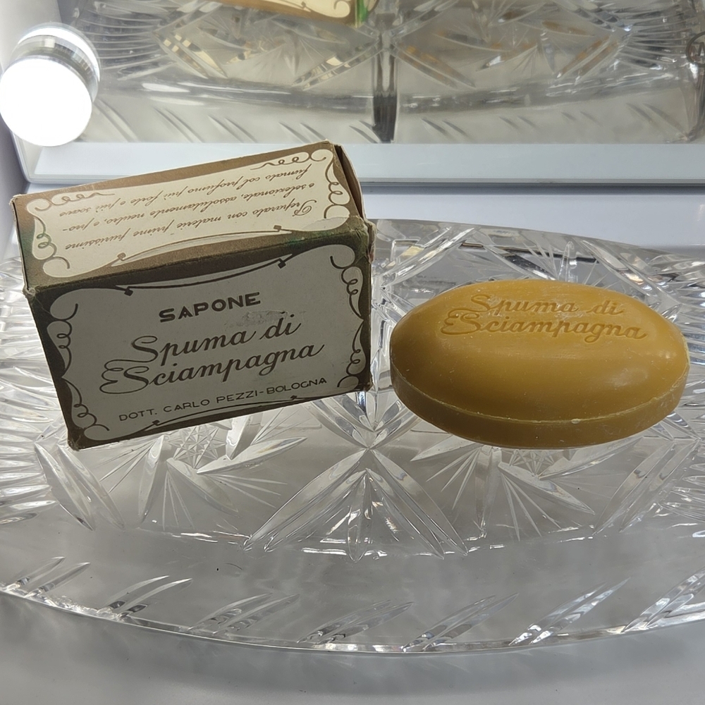 Vintage Spuma di Sciampagna Soap w Box Dott Carlo Pezzi Bologna